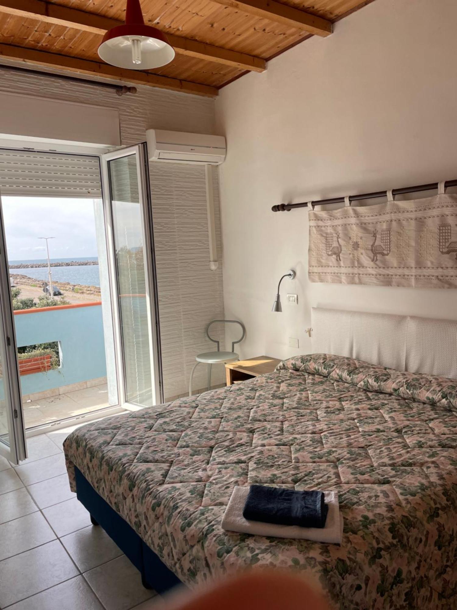 Hotel Miramare Bosa Marina Zewnętrze zdjęcie